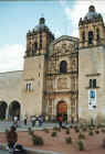 IglesiadeSantoDomingo2.jpg (130104 bytes)